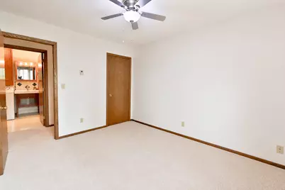 1516 19 1/2 Street S #6, Moorhead, MN 56560 - Photo 8