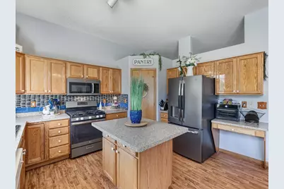 18932 Dunbury Avenue, Farmington, MN 55024 - Photo 4