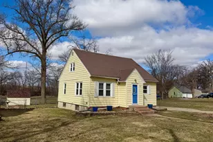 1402 S Broadway Ave, Albert Lea, MN 56007 - Photo 2