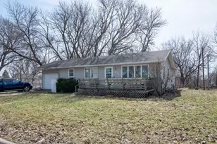 471 Skyview Ave, Lafayette, MN 56054 - Photo 1