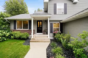 6204 176th St W, Lakeville, MN 55024 - Photo 2