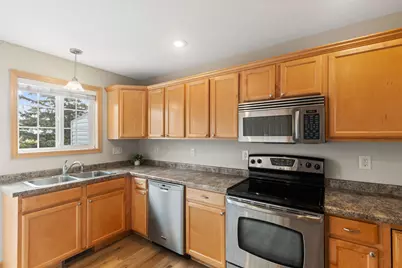 74 Stratford Way, Hudson, WI 54016 - Photo 8