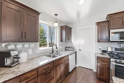 932 Forest Edge Drive, Jordan, MN 55352 - Photo 12