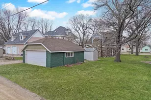 361 Emory St, Tracy, MN 56175 - Photo 32