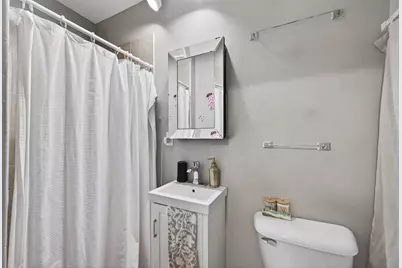 895 Rose Avenue E, Saint Paul, MN 55106 - Photo 10