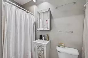 895 Rose Ave E, Saint Paul, MN 55106 - Photo 10