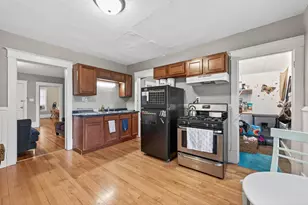 895 Rose Ave E, Saint Paul, MN 55106 - Photo 8