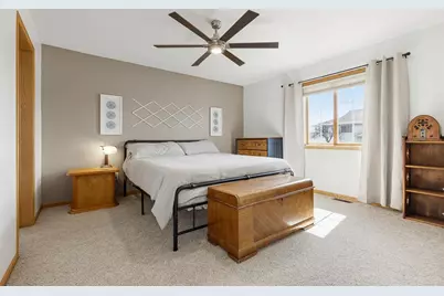 1221 Patricia Court, Marshall, MN 56258 - Photo 4