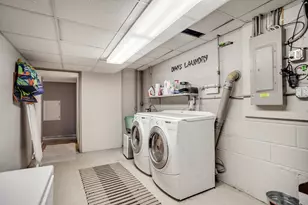 2221 Quebec Dr, Saint Louis Park, MN 55426 - Photo 32