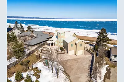 4202 Minnesota Avenue, Duluth, MN 55802 - Photo 1