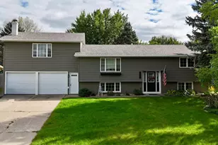 1511 Eckerson Dr, Worthington, MN 56187 - Photo 2