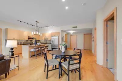 215 10th Avenue S #727, Minneapolis, MN 55415 - Photo 6