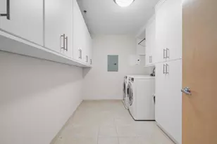 215 10th Ave S, Minneapolis, MN 55415 - Photo 26