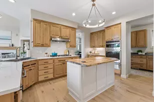 6815 Ruby Ln, Chanhassen, MN 55317 - Photo 8