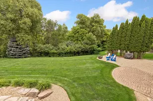 6815 Ruby Ln, Chanhassen, MN 55317 - Photo 34