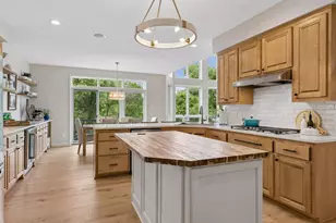6815 Ruby Ln, Chanhassen, MN 55317 - Photo 10