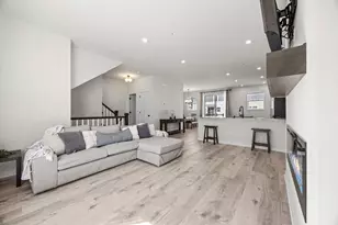 2230 Gateway Curv, North Saint Paul, MN 55109 - Photo 16