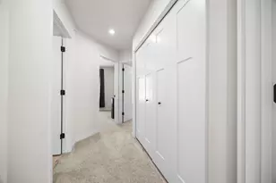 2230 Gateway Curv, North Saint Paul, MN 55109 - Photo 30