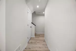 2230 Gateway Curv, North Saint Paul, MN 55109 - Photo 48