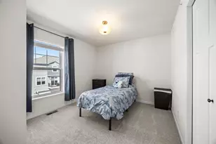 2230 Gateway Curv, North Saint Paul, MN 55109 - Photo 40