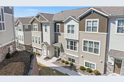 2230 Gateway Curve, North Saint Paul, MN 55109 - Photo 4