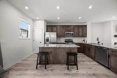 2230 Gateway Curve, North Saint Paul, MN 55109 - Photo 20