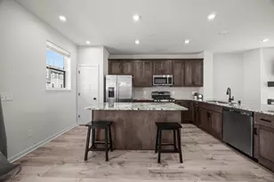 2230 Gateway Curv, North Saint Paul, MN 55109 - Photo 20