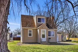 2002 3rd Ave NE, Austin, MN 55912 - Photo 2