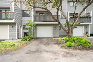 28 Elton Ridge Ct NW, Rochester, MN 55901 - Photo 2