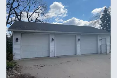 309 5th Street SW, Austin, MN 55912 - Photo 4