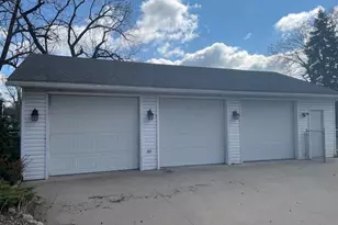 309 5th St SW, Austin, MN 55912 - Photo 4