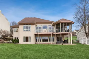 7307 Bush Lake Dr, Bloomington, MN 55438 - Photo 4