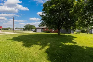 301 S Market St, Belle Plaine, MN 56011 - Photo 24
