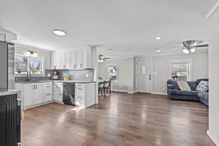 614 Elliott Ave N, Glencoe, MN 55336 - Photo 2