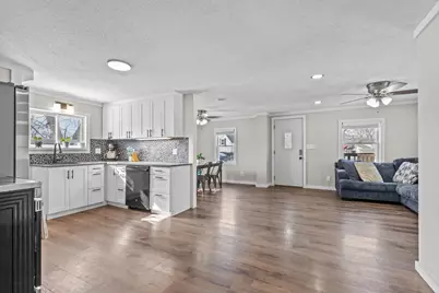 614 Elliott Avenue N, Glencoe, MN 55336 - Photo 2