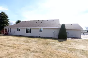 601 Cottonwood Ave N, Litchfield, MN 55355 - Photo 28