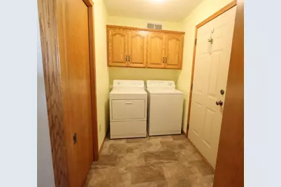 601 Cottonwood Avenue N, Litchfield, MN 55355 - Photo 24