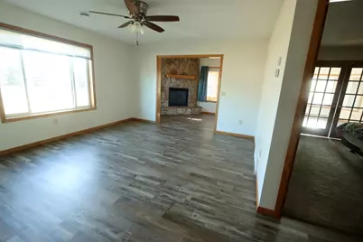 601 Cottonwood Avenue N, Litchfield, MN 55355 - Photo 8