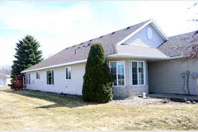 601 Cottonwood Avenue N, Litchfield, MN 55355 - Photo 2