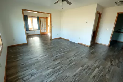 601 Cottonwood Avenue N, Litchfield, MN 55355 - Photo 12