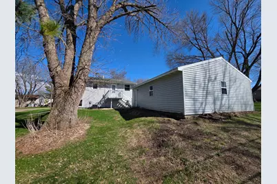 1617 Crystal Drive, Albert Lea, MN 56007 - Photo 4