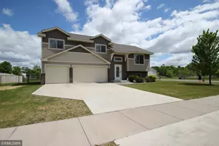 37621 Hawthorne Ave, North Branch, MN 55056 - Photo 2