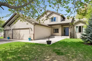 10916 Timberline Dr N, Champlin, MN 55316 - Photo 4