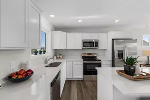 2009 Goldenray Dr, Faribault, MN 55021 - Photo 16