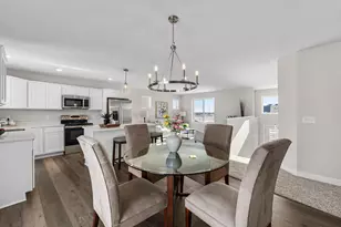 2009 Goldenray Dr, Faribault, MN 55021 - Photo 8