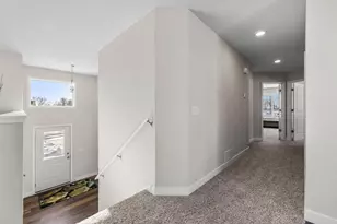 2009 Goldenray Dr, Faribault, MN 55021 - Photo 4
