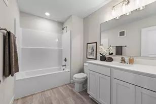 2009 Goldenray Dr, Faribault, MN 55021 - Photo 32