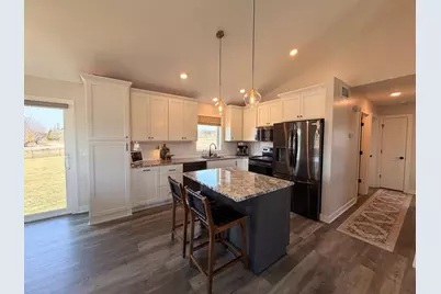 1608 Sugar Avenue, Pine Island, MN 55963 - Photo 6