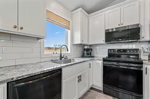 1608 Sugar Ave, Pine Island, MN 55963 - Photo 12