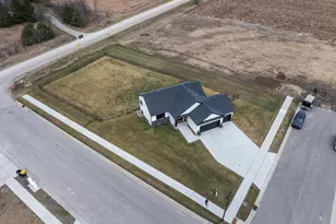 1608 Sugar Ave, Pine Island, MN 55963 - Photo 4